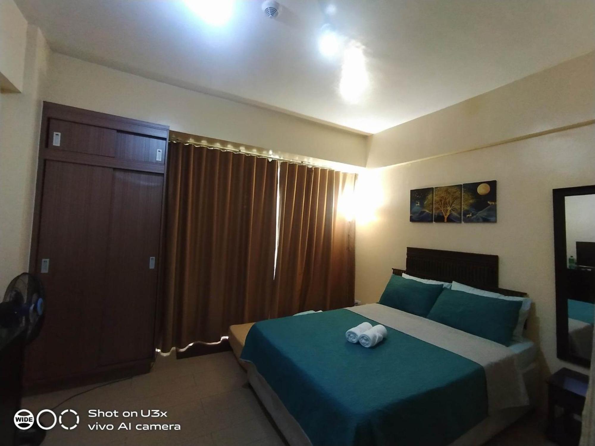 Pasay Condotel Near Naia Terminal 3 Exteriör bild