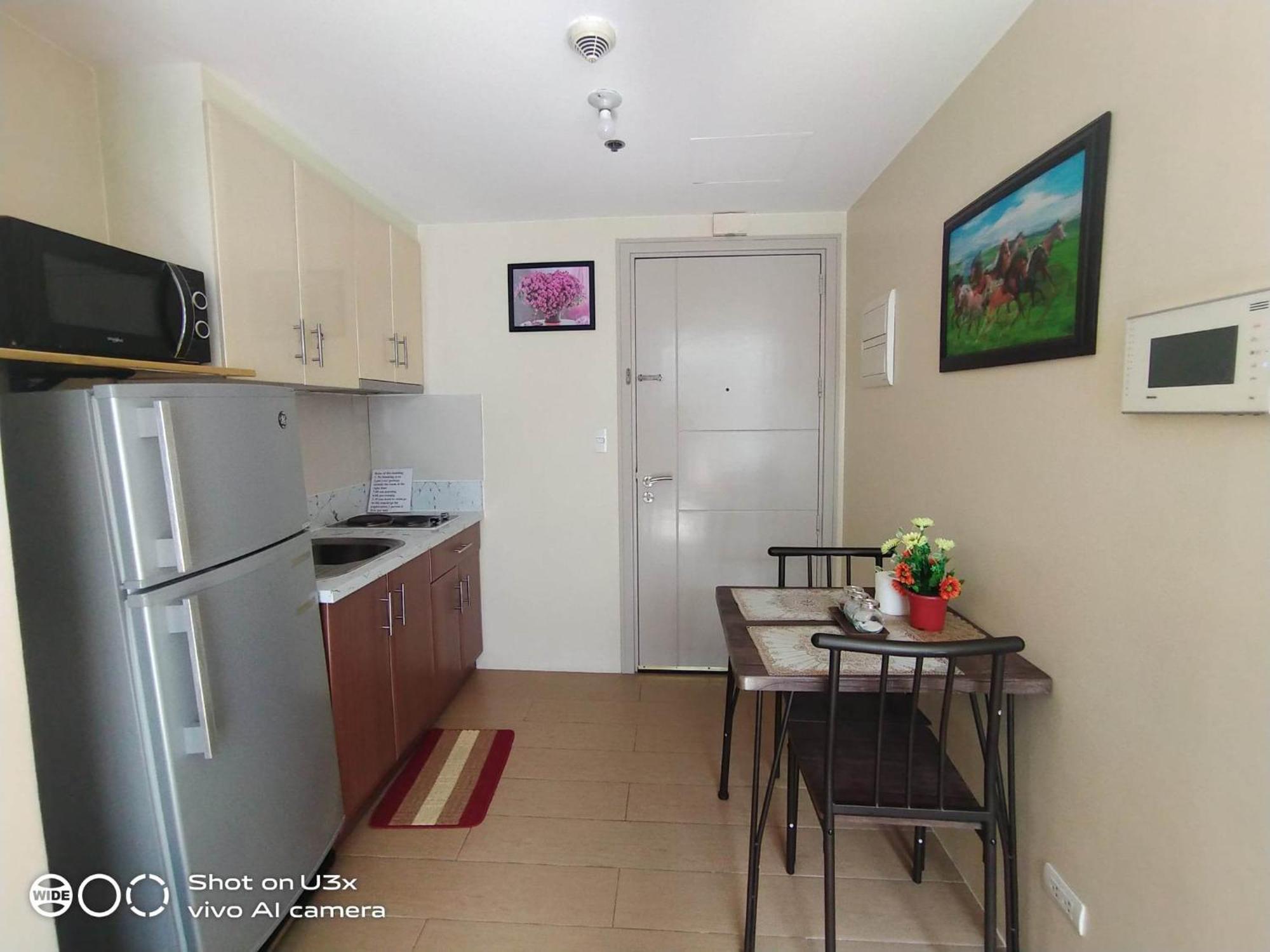 Pasay Condotel Near Naia Terminal 3 Exteriör bild