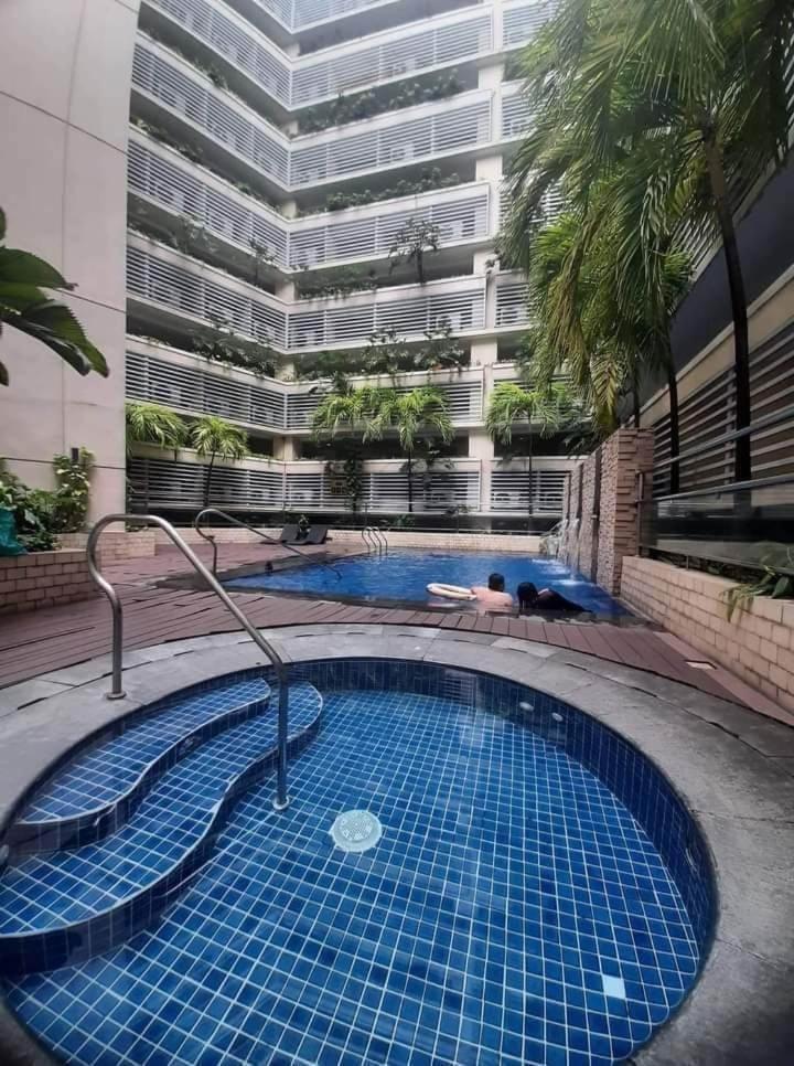 Pasay Condotel Near Naia Terminal 3 Exteriör bild